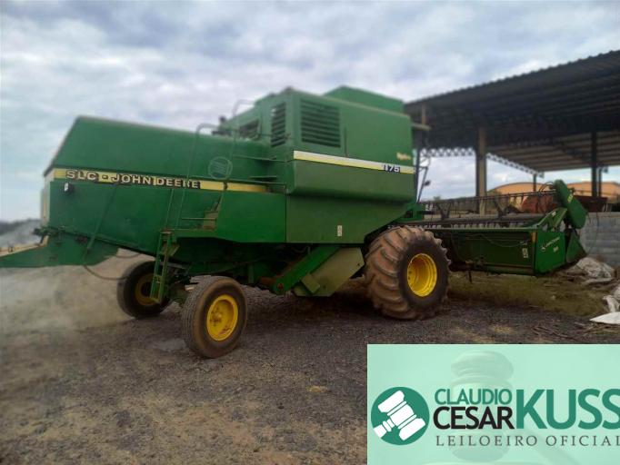 COLHEITADEIRA  JOHN DEERE 99/99 COLHEITADEIRA  JOHN DEERE 99/99
