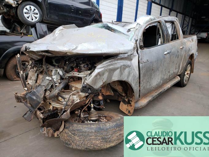 TOYOTA HILUX CD 19/19 TOYOTA HILUX CD 19/19